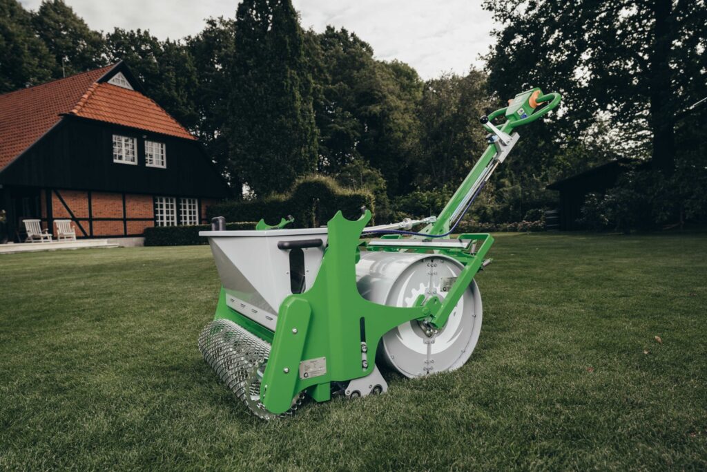 Rasenbaumaschine