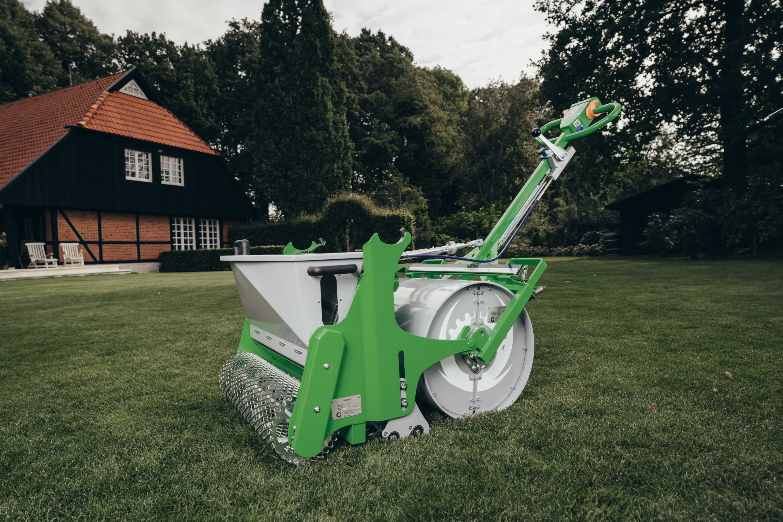 Rasenbaumaschine