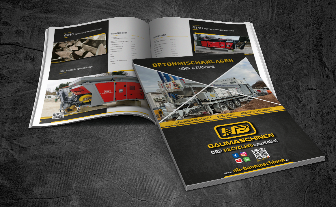 Geöffnete Broschüre zu Betonmischanlagen mit technischen Daten, Maschinenfotos und dem NB-Baumaschinen-Logo auf dunklem Betonhintergrund.