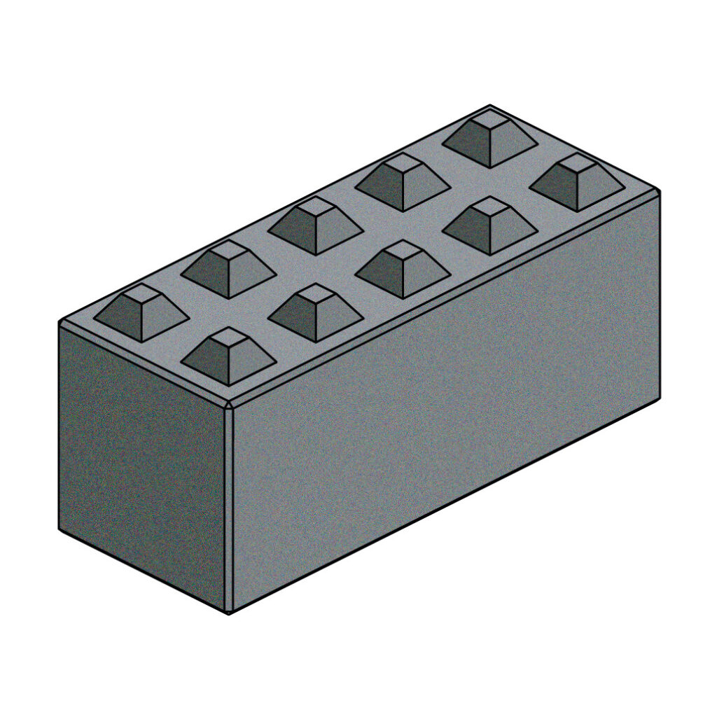 Ein grauer Betonblock mit acht pyramidenförmigen Aufsätzen steht frei vor weißem Hintergrund und zeigt im isometrischen Blick seine kantige Form.