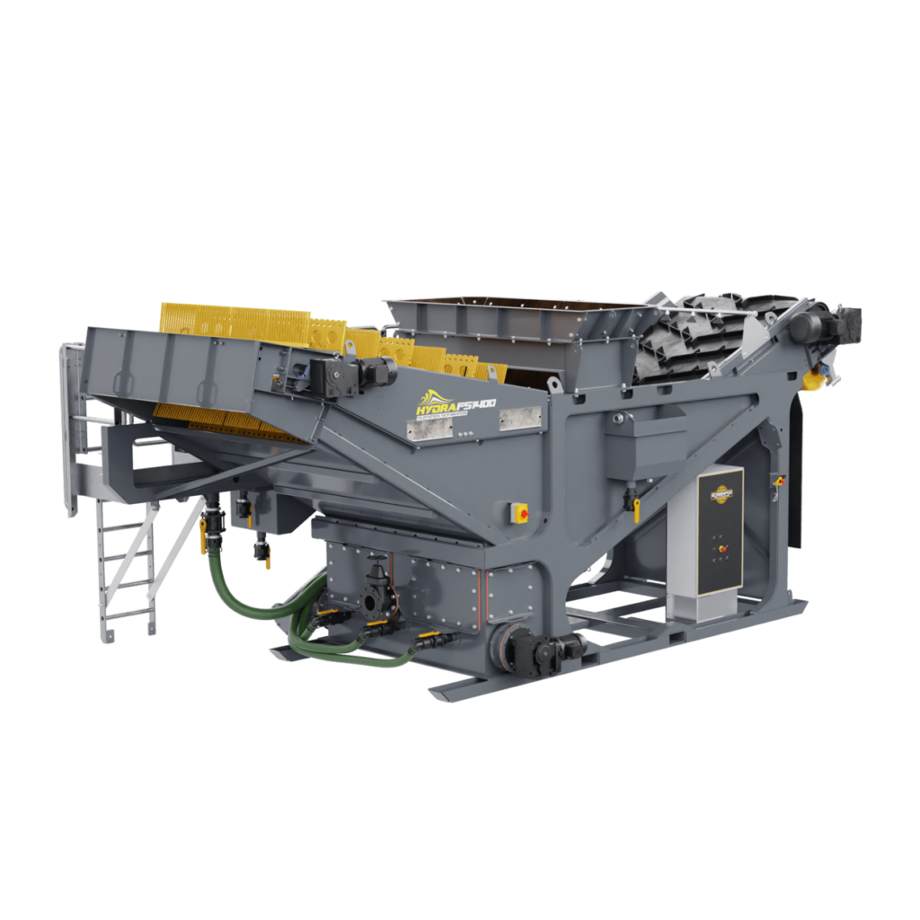 Eine große graue Hydra FS1400 Siebmaschine mit gelben Verschleißleisten, Leitern und Antriebskomponenten steht isoliert vor hellem Hintergrund.