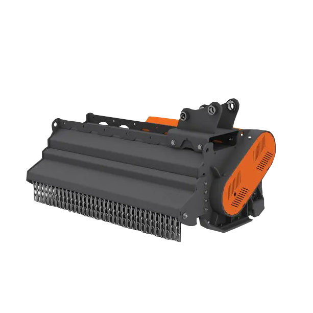 Der Mulcher TC1 in Schwarz und Orange zeigt ein robustes Gehäuse, seitliche Schutzverkleidung und eine Kette an der Unterkante auf weißem Hintergrund.